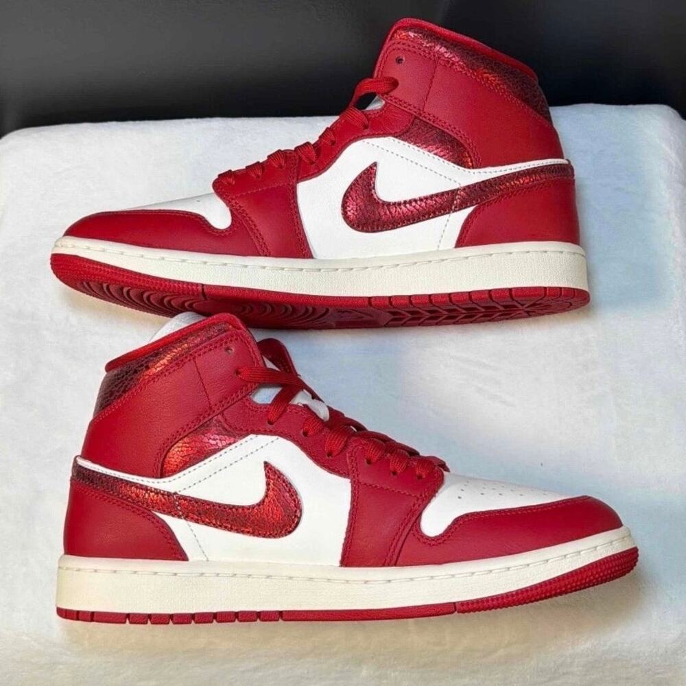 Air Jordan 1 Mid “Valentine’s Day 2025” – HJ9337-106 | 9M/10.5W - Picture 6 of 14